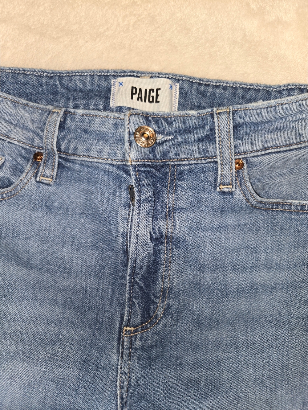 PAIGE Leenah High Rise Wide Leg Jeans - Distressed Knee & Raw Hem - Picture 3 of 10